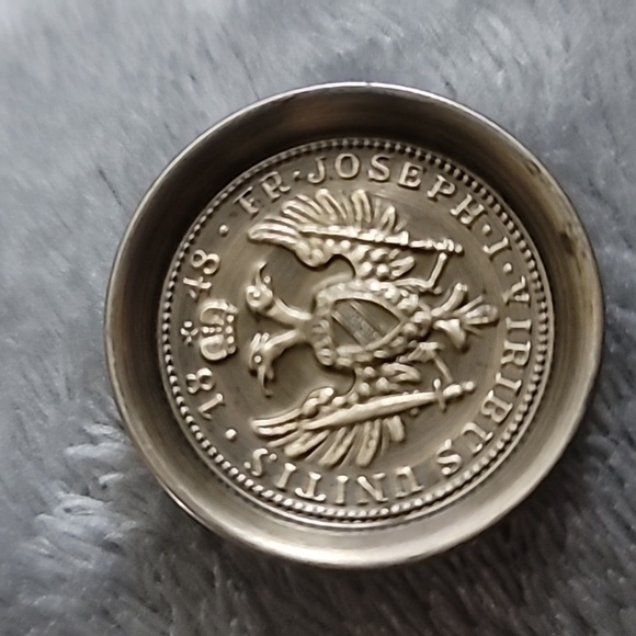 Vintage Metal Button - Picture 2 of 4